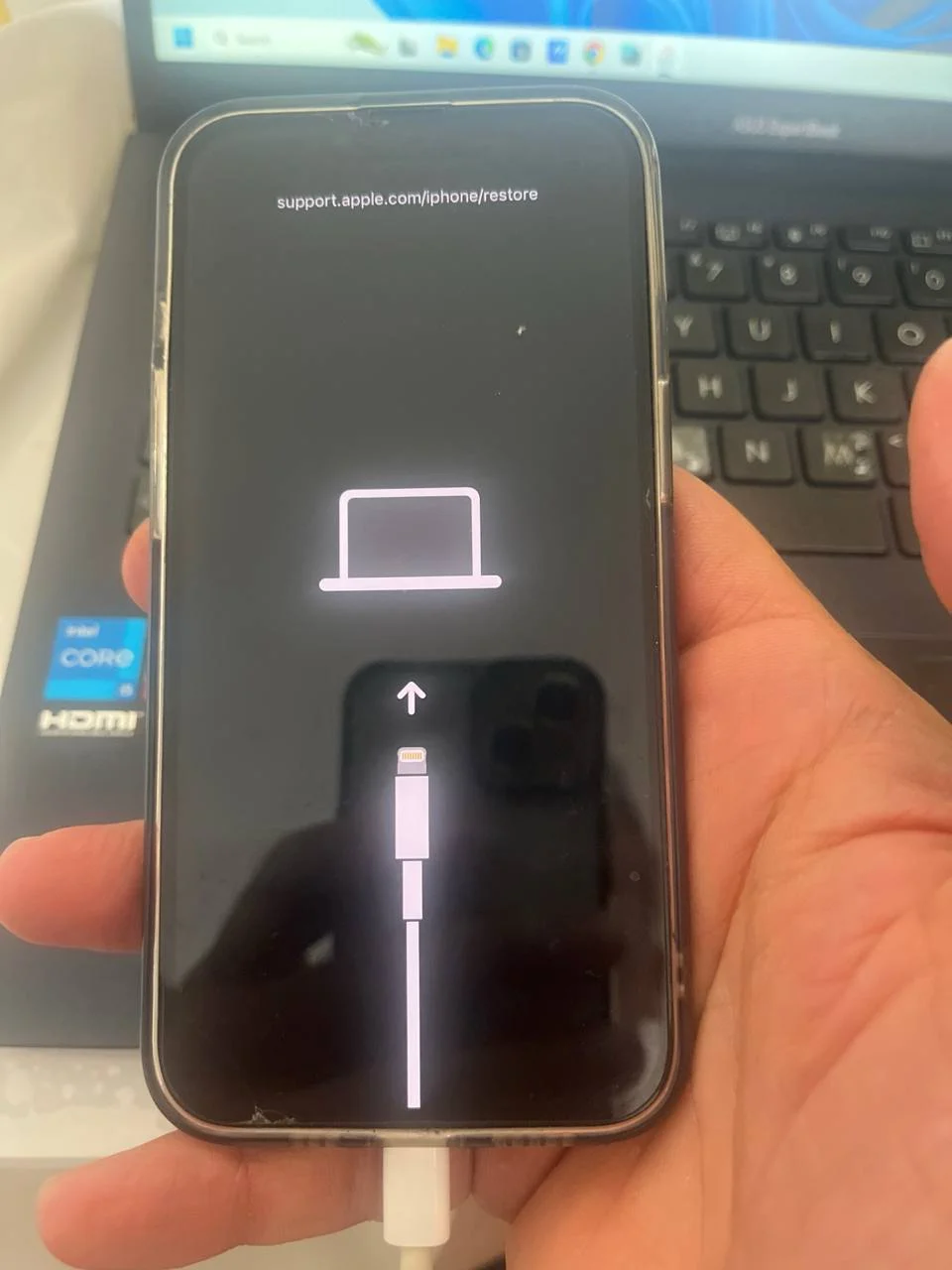 آموزش کامل ریستور کردن آیفون با استفاده از حالت ریکاوری مود، دانلود فایل iOS از سایت ipsw.me و نصب با آیتونز
